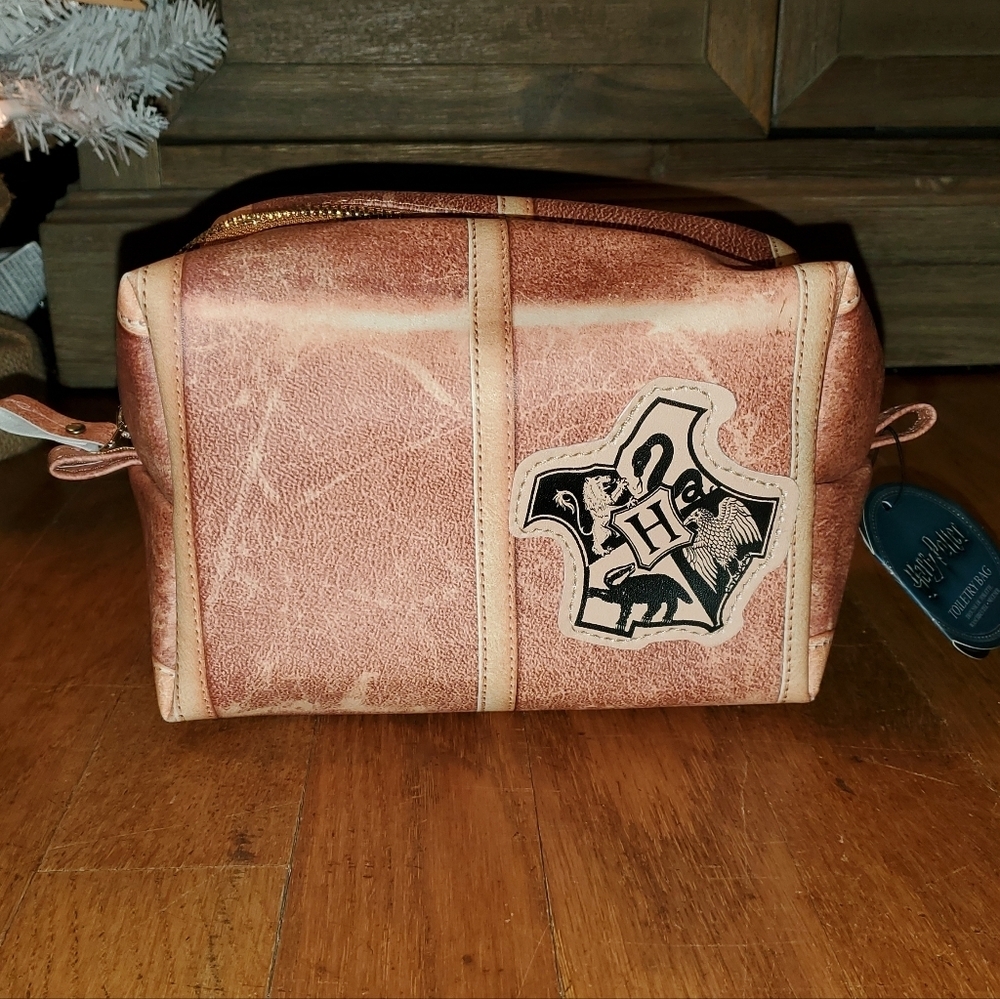 Hogwarts Brown Toiletry Bag